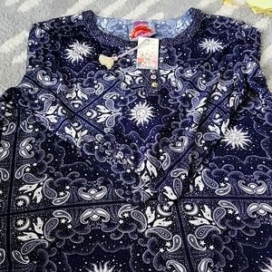 NEW Johnny Was top with labels.